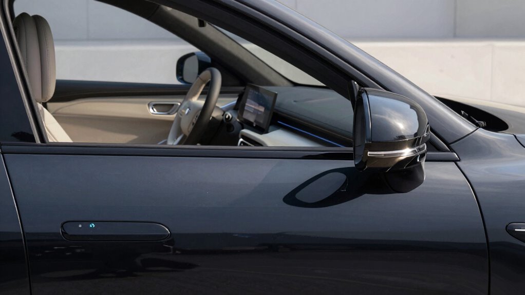 auto locks for door safety